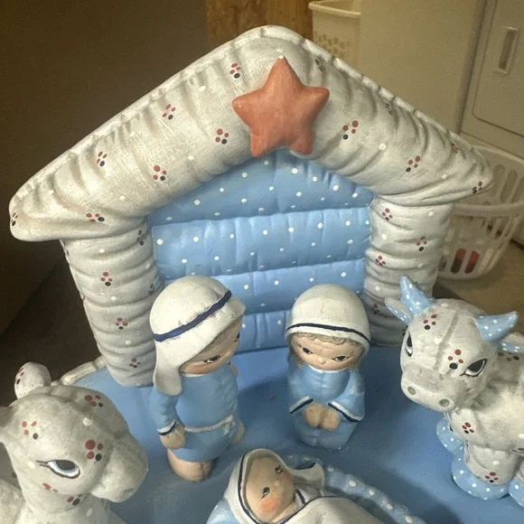 Christmas Nativity Scene Set Figures Manger Figurines Baby Jesus Quilt Look Blue - Picture 6 of 9